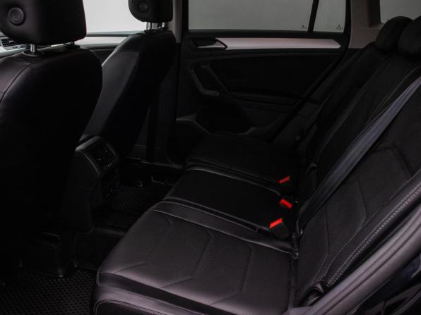Volkswagen Tiguan II с пробегом 2019 года, цена 2 195 000 рублей, 120307 км, внедорожник, Автокод Объявления