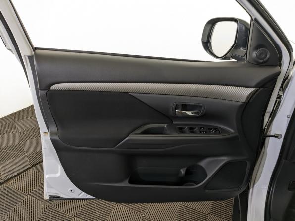 Mitsubishi Outlander III Рестайлинг с пробегом 2014 года, цена 1 600 750 рублей, 111923 км, внедорожник, Автокод Объявления