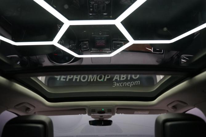 Volkswagen Touareg II Рестайлинг с пробегом 2017 года, цена 3 980 000 рублей, 167000 км, внедорожник, Автокод Объявления