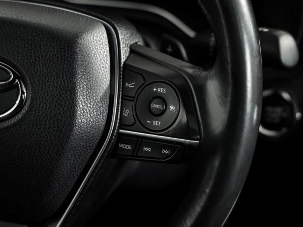 Toyota Avalon V с пробегом 2022 года, цена 3 699 000 рублей, 65124 км, седан, Автокод Объявления