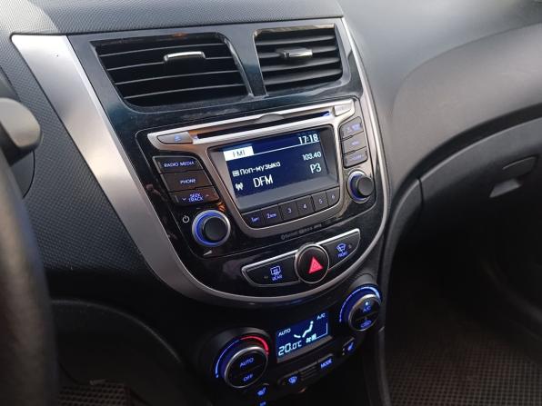 Hyundai Solaris I Рестайлинг с пробегом 2015 года, цена 749 000 рублей, 250224 км, седан, Автокод Объявления