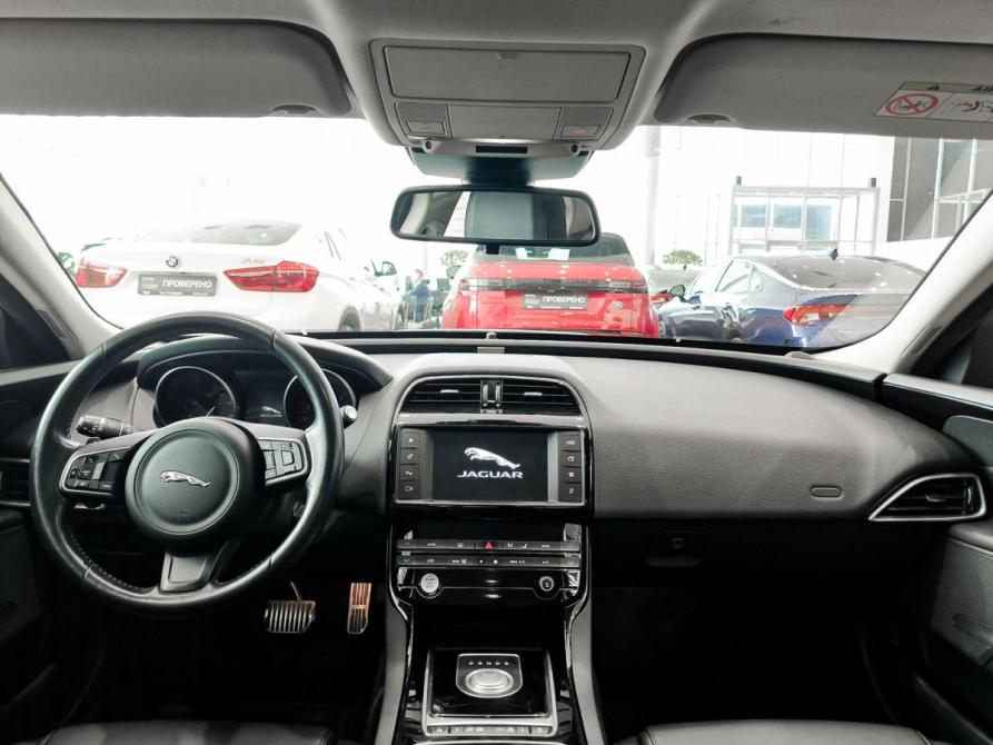 Jaguar XE I Казань  - изображение 17