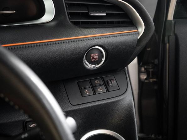 Toyota Sienta II Рестайлинг с пробегом 2021 года, цена 1 600 500 рублей, 36859 км, компактвэн, Автокод Объявления