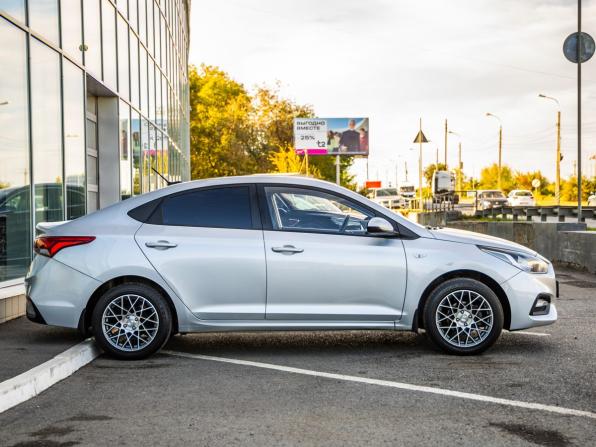 Hyundai Solaris II с пробегом 2017 года, цена 1 038 000 рублей, 188282 км, седан, Автокод Объявления