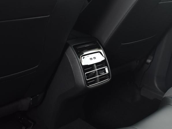 Volkswagen Tiguan III (China Market) с пробегом 2026 года, цена 4 485 995 рублей, 33 км, внедорожник, Автокод Объявления