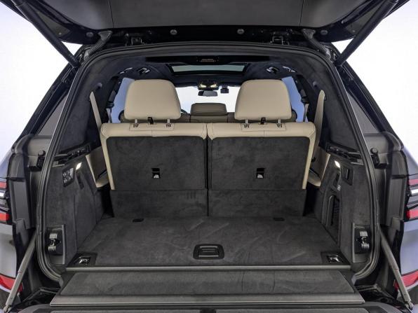 BMW X7 I (G07) Рестайлинг с пробегом 2024 года, цена 14 650 000 рублей, 13652 км, внедорожник, Автокод Объявления