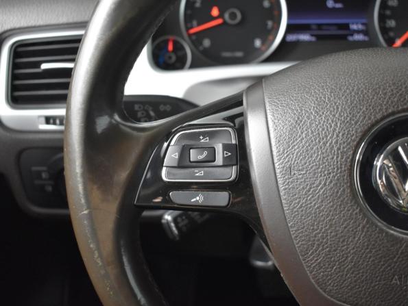 Volkswagen Touareg II с пробегом 2012 года, цена 1 698 100 рублей, 237950 км, внедорожник, Автокод Объявления