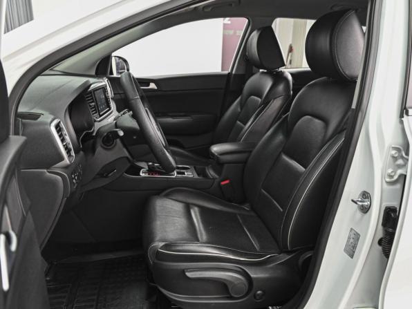 Kia Sportage IV Рестайлинг с пробегом 2018 года, цена 2 439 000 рублей, 98697 км, внедорожник, Автокод Объявления