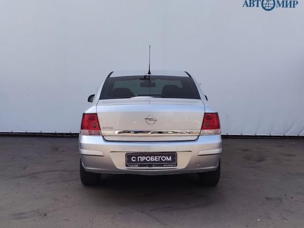 Opel Astra H Рестайлинг с пробегом 2012 года, цена 610 000 рублей, 206900 км, седан, Автокод Объявления