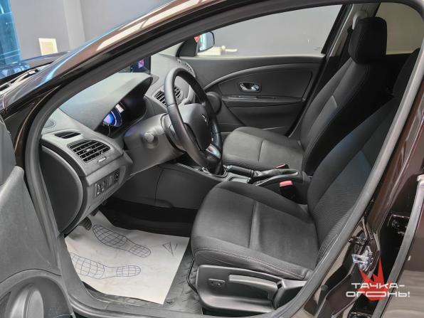 Renault Fluence I Рестайлинг с пробегом 2014 года, цена 780 000 рублей, 159000 км, седан, Автокод Объявления