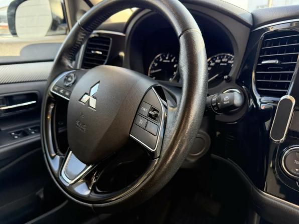 Mitsubishi Outlander III Рестайлинг 3 с пробегом 2018 года, цена 1 995 000 рублей, 84447 км, внедорожник, Автокод Объявления