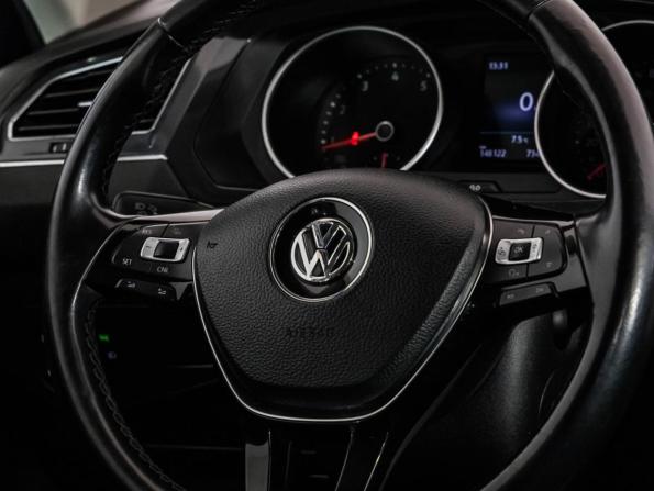 Volkswagen Tiguan II с пробегом 2017 года, цена 1 936 842 рубля, 148121 км, внедорожник, Автокод Объявления