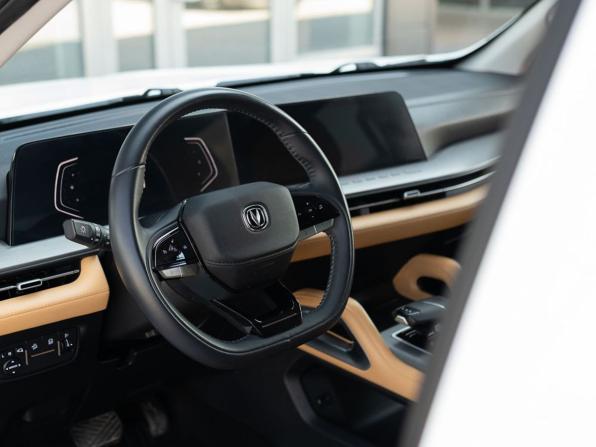 Changan Hunter Plus с пробегом 2024 года, цена 2 800 000 рублей, 44682 км, offers.body_type.unknown, Автокод Объявления