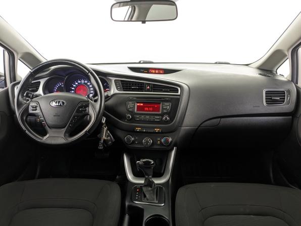 Kia Ceed II Рестайлинг с пробегом 2016 года, цена 1 550 000 рублей, 76045 км, хэтчбек, Автокод Объявления