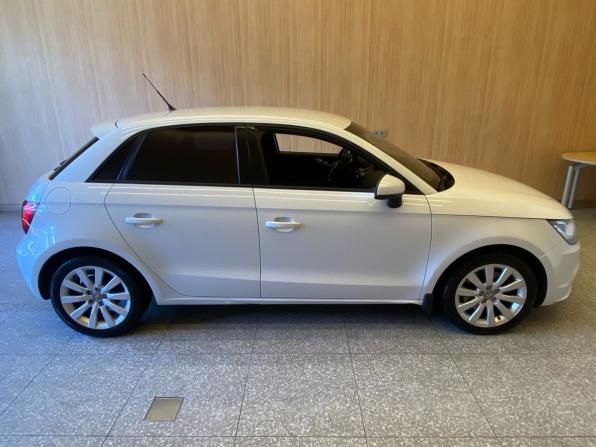 Audi A1 I (8X) с пробегом 2013 года, цена 858 000 рублей, 166000 км, хэтчбек, Автокод Объявления
