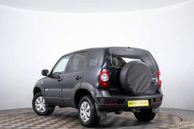 Chevrolet Niva I Рестайлинг с пробегом 2017 года, цена 759 000 рублей, 91200 км, внедорожник, Автокод Объявления