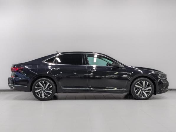 Volkswagen Passat B8 Рестайлинг с пробегом 2023 года, цена 3 450 000 рублей, 27903 км, седан, Автокод Объявления