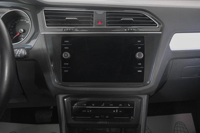 Volkswagen Tiguan II Рестайлинг с пробегом 2021 года, цена 2 849 000 рублей, 54700 км, внедорожник, Автокод Объявления