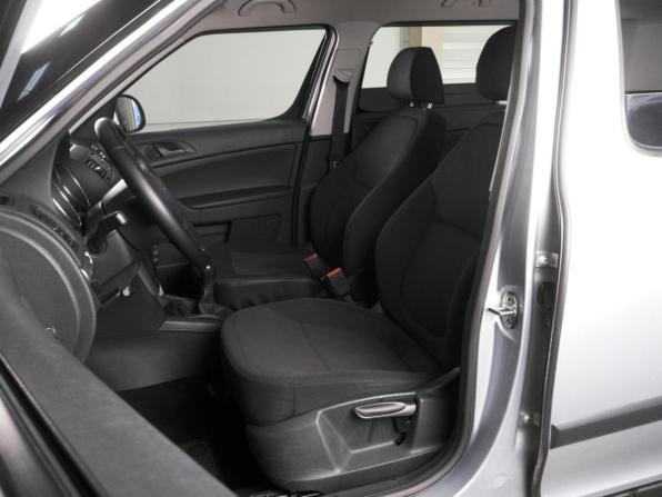 Skoda Yeti I Рестайлинг с пробегом 2015 года, цена 979 000 рублей, 239533 км, внедорожник, Автокод Объявления