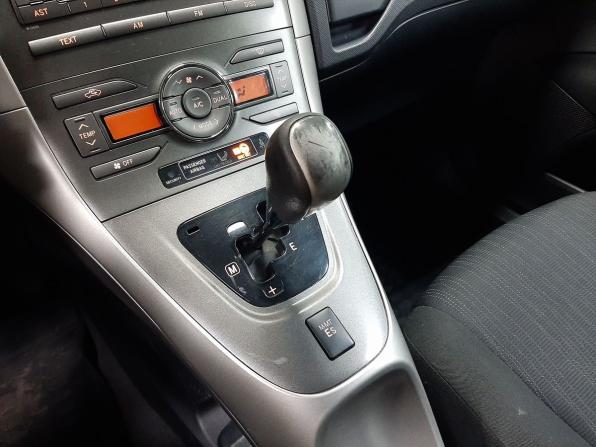 Toyota Auris I с пробегом 2009 года, цена 770 000 рублей, 179654 км, хэтчбек, Автокод Объявления