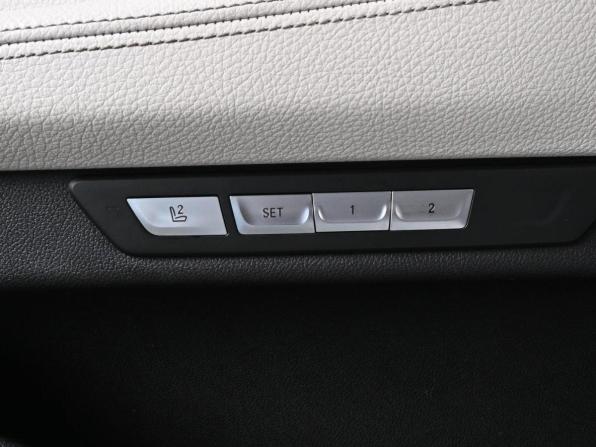 BMW 7 серии VI (G11/G12) с пробегом 2017 года, цена 3 299 000 рублей, 123725 км, седан, Автокод Объявления