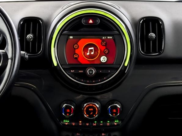 Mini Countryman II с пробегом 2018 года, цена 1 790 000 рублей, 103996 км, внедорожник, Автокод Объявления