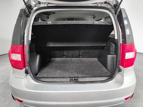 Skoda Yeti I Рестайлинг с пробегом 2015 года, цена 1 175 000 рублей, 160000 км, внедорожник, Автокод Объявления