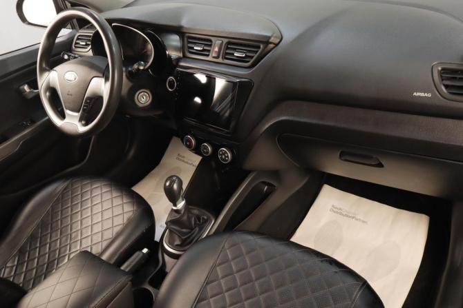 Kia Rio III Рестайлинг с пробегом 2016 года, цена 829 000 рублей, 156000 км, седан, Автокод Объявления