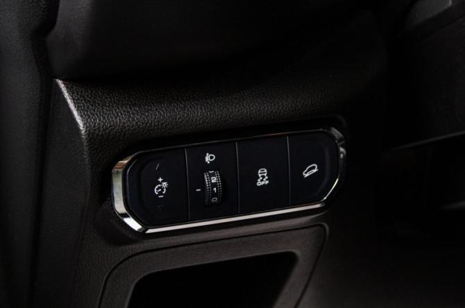 Haval Jolion I с пробегом 2023 года, цена 2 149 000 рублей, 77000 км, внедорожник, Автокод Объявления