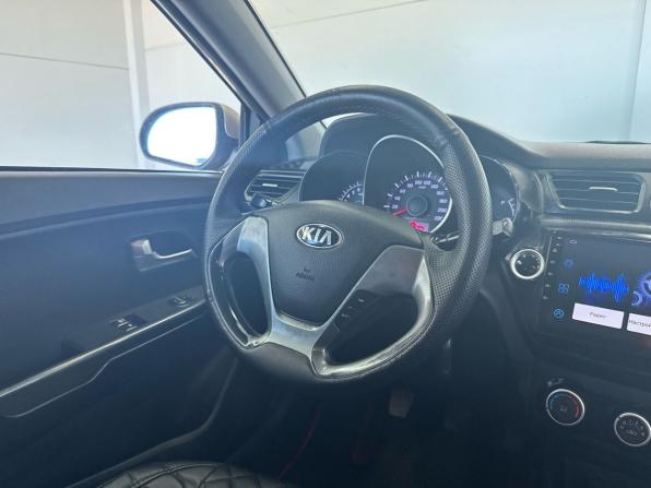 Kia Rio III Рестайлинг с пробегом 2015 года, цена 799 000 рублей, 203885 км, седан, Автокод Объявления