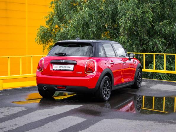 Mini Hatch III (F55/F56) Рестайлинг с пробегом 2020 года, цена 2 349 000 рублей, 68794 км, хэтчбек, Автокод Объявления
