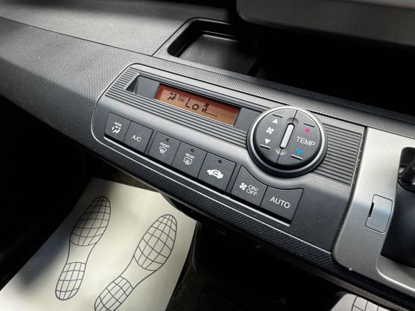 Honda Freed I Рестайлинг с пробегом 2013 года, цена 1 200 000 рублей, 114787 км, компактвэн, Автокод Объявления
