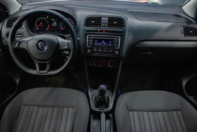 Volkswagen Polo V Рестайлинг с пробегом 2019 года, цена 939 000 рублей, 125658 км, седан, Автокод Объявления