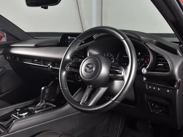 Mazda 3 IV (BP) с пробегом 2020 года, цена 1 869 995 рублей, 60669 км, хэтчбек, Автокод Объявления