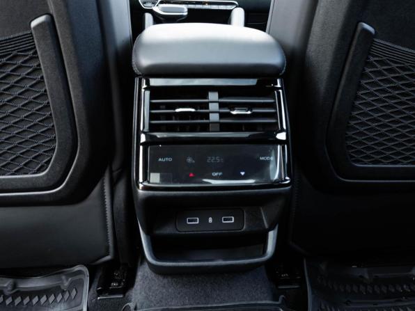 Geely Monjaro I с пробегом 2024 года, цена 3 576 900 рублей, 16617 км, внедорожник, Автокод Объявления