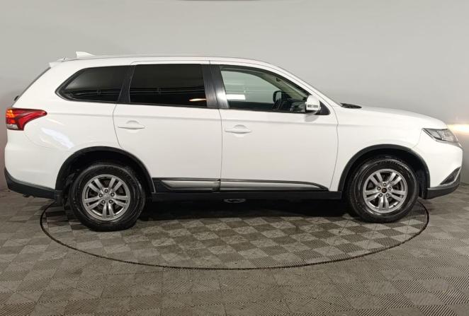 Mitsubishi Outlander III Рестайлинг 2 с пробегом 2018 года, цена 2 070 000 рублей, 97448 км, внедорожник, Автокод Объявления