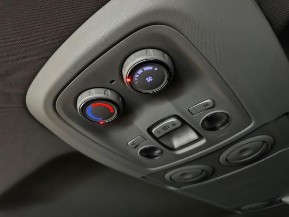 Peugeot Traveller I с пробегом 2019 года, цена 2 140 000 рублей, 200770 км, минивэн, Автокод Объявления