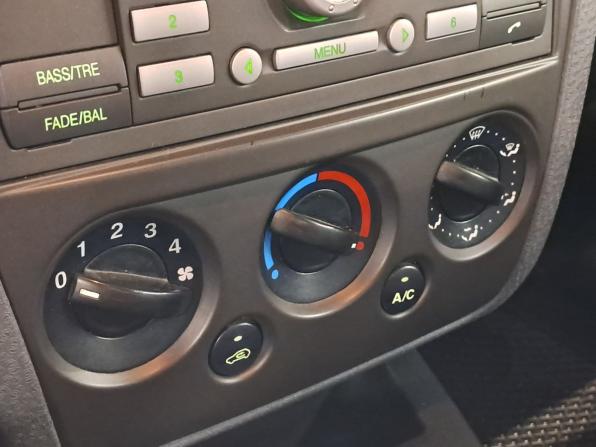 Ford Fusion I Рестайлинг с пробегом 2010 года, цена 400 000 рублей, 349899 км, хэтчбек, Автокод Объявления