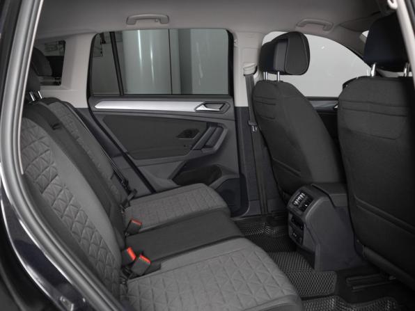 Volkswagen Tiguan II Рестайлинг с пробегом 2021 года, цена 2 863 300 рублей, 53024 км, внедорожник, Автокод Объявления