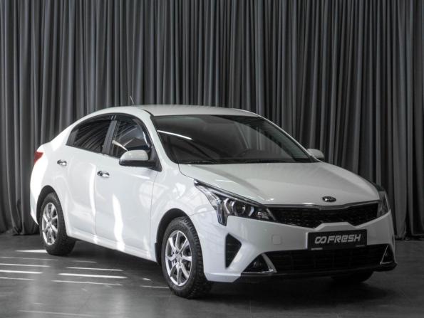 Kia Rio IV Рестайлинг с пробегом 2020 года, цена 1 699 000 рублей, 46413 км, седан, Автокод Объявления