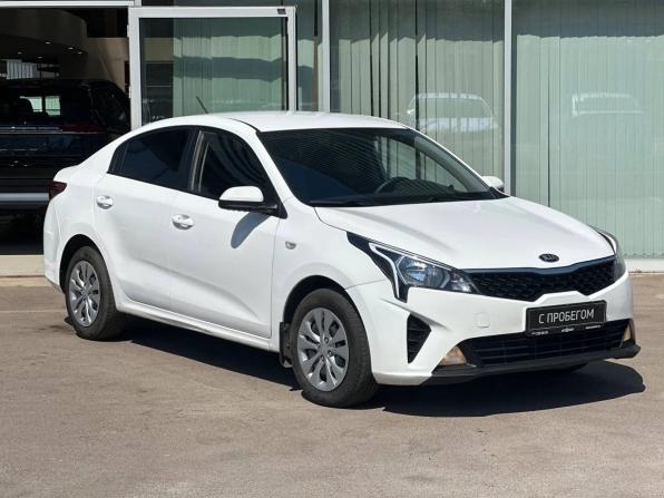 Kia Rio IV Рестайлинг с пробегом 2021 года, цена 1 300 000 рублей, 197000 км, седан, Автокод Объявления