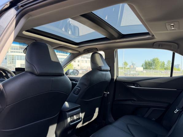 Toyota Camry VIII (XV70) Рестайлинг с пробегом 2023 года, цена 3 550 000 рублей, 42569 км, седан, Автокод Объявления
