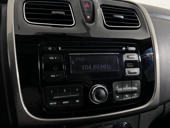 Renault Sandero II с пробегом 2015 года, цена 897 000 рублей, 85518 км, хэтчбек, Автокод Объявления