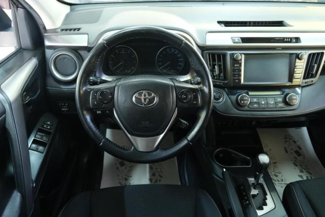 Toyota RAV4 IV (XA40) Рестайлинг с пробегом 2018 года, цена 2 259 000 рублей, 240000 км, внедорожник, Автокод Объявления