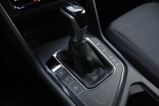 Volkswagen Tiguan II Рестайлинг с пробегом 2021 года, цена 2 895 000 рублей, 64706 км, внедорожник, Автокод Объявления