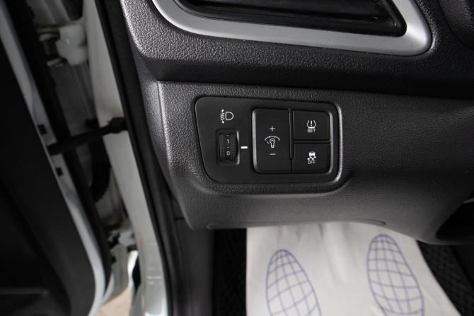 Hyundai Solaris II с пробегом 2018 года, цена 1 339 000 рублей, 109200 км, седан, Автокод Объявления