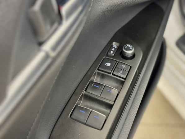 Toyota Camry VIII (XV70) Рестайлинг с пробегом 2021 года, цена 3 295 000 рублей, 74242 км, седан, Автокод Объявления