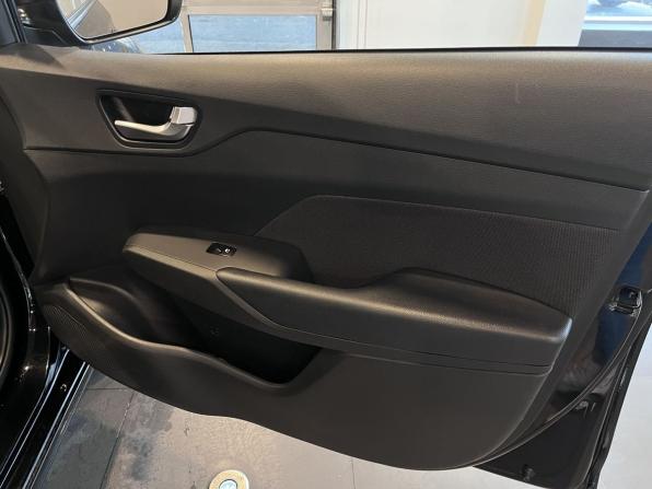 Hyundai Solaris II Рестайлинг с пробегом 2021 года, цена 1 550 000 рублей, 89945 км, седан, Автокод Объявления