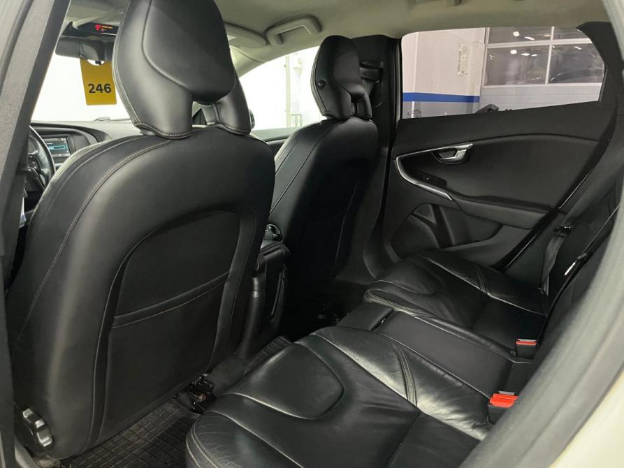 Volvo V40 Cross Country I Санкт-Петербург  - изображение 15