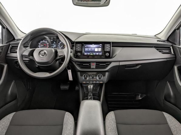 Skoda Rapid II с пробегом 2021 года, цена 1 355 000 рублей, 131058 км, лифтбек, Автокод Объявления